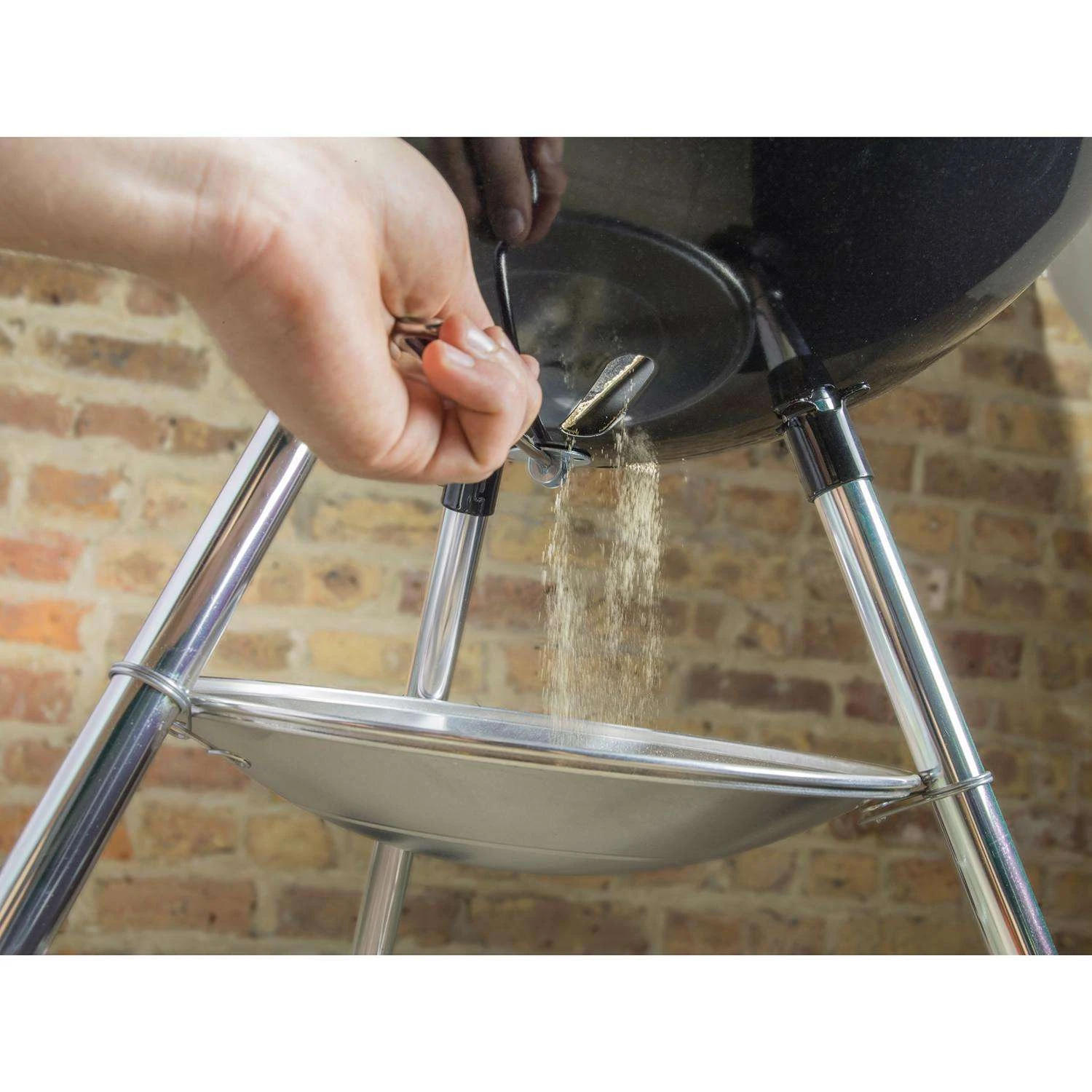 Weber 18 In. Original Kettle Charcoal Grill Black 5 Weber 18 In. Original Kettle Charcoal Grill Black - Image 5