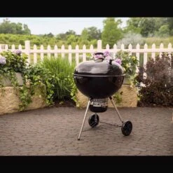 Weber 26 In. Master-Touch Charcoal Grill Black -The Grill Spot 226d8d14 e40b 4c8a b1a3 766d78f10764