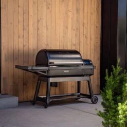 Traeger Ironwood XL Wood Pellet Bluetooth And WiFi Grill And Smoker Black -The Grill Spot 681ab5e4 7c76 40a7 9e05 d47247796107