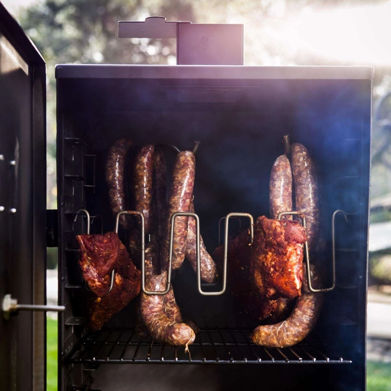 Oklahoma Joe's Bandera Charcoal Vertical Smoker Black 6 Oklahoma Joe's Bandera Charcoal Vertical Smoker Black - Image 6