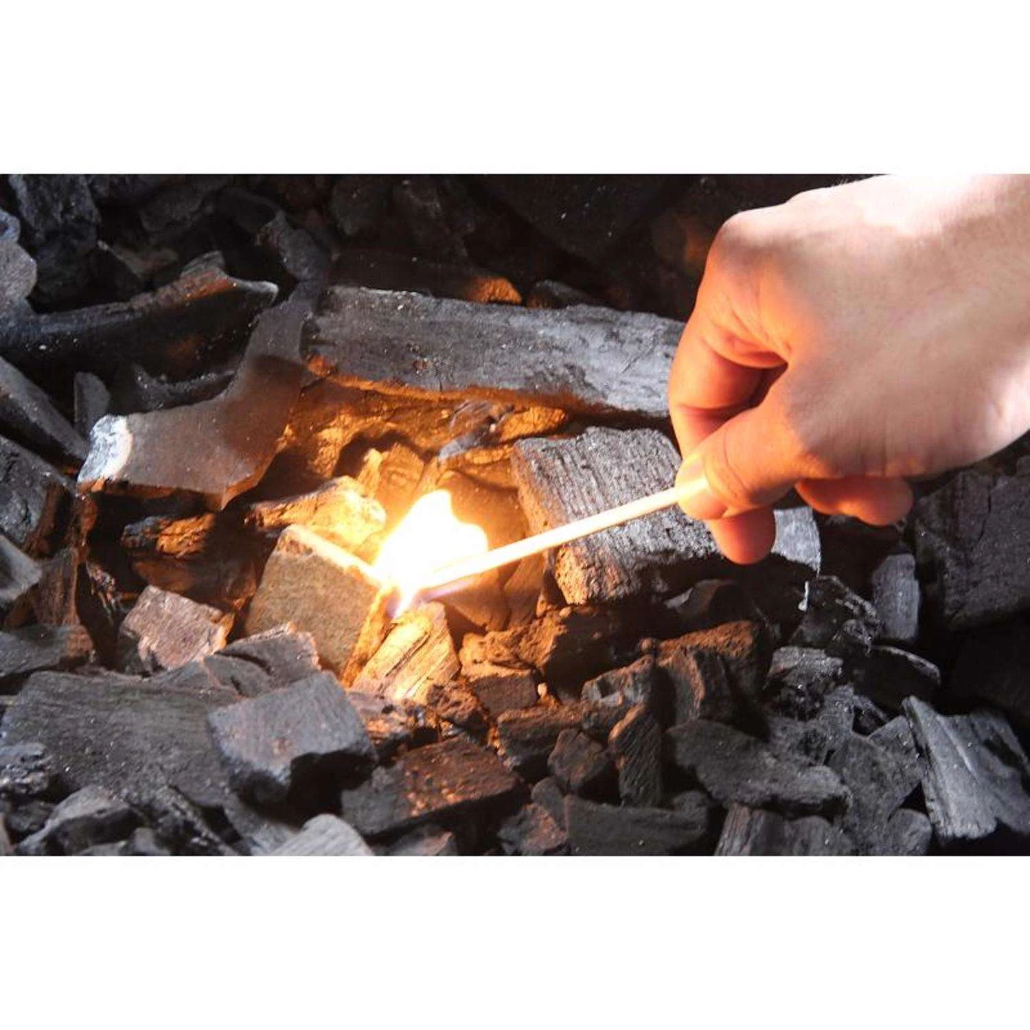 Big Green Egg All Natural Hickory And Oak Lump Charcoal 17.6 Lb 2 Big Green Egg All Natural Hickory And Oak Lump Charcoal 17.6 Lb - Image 2