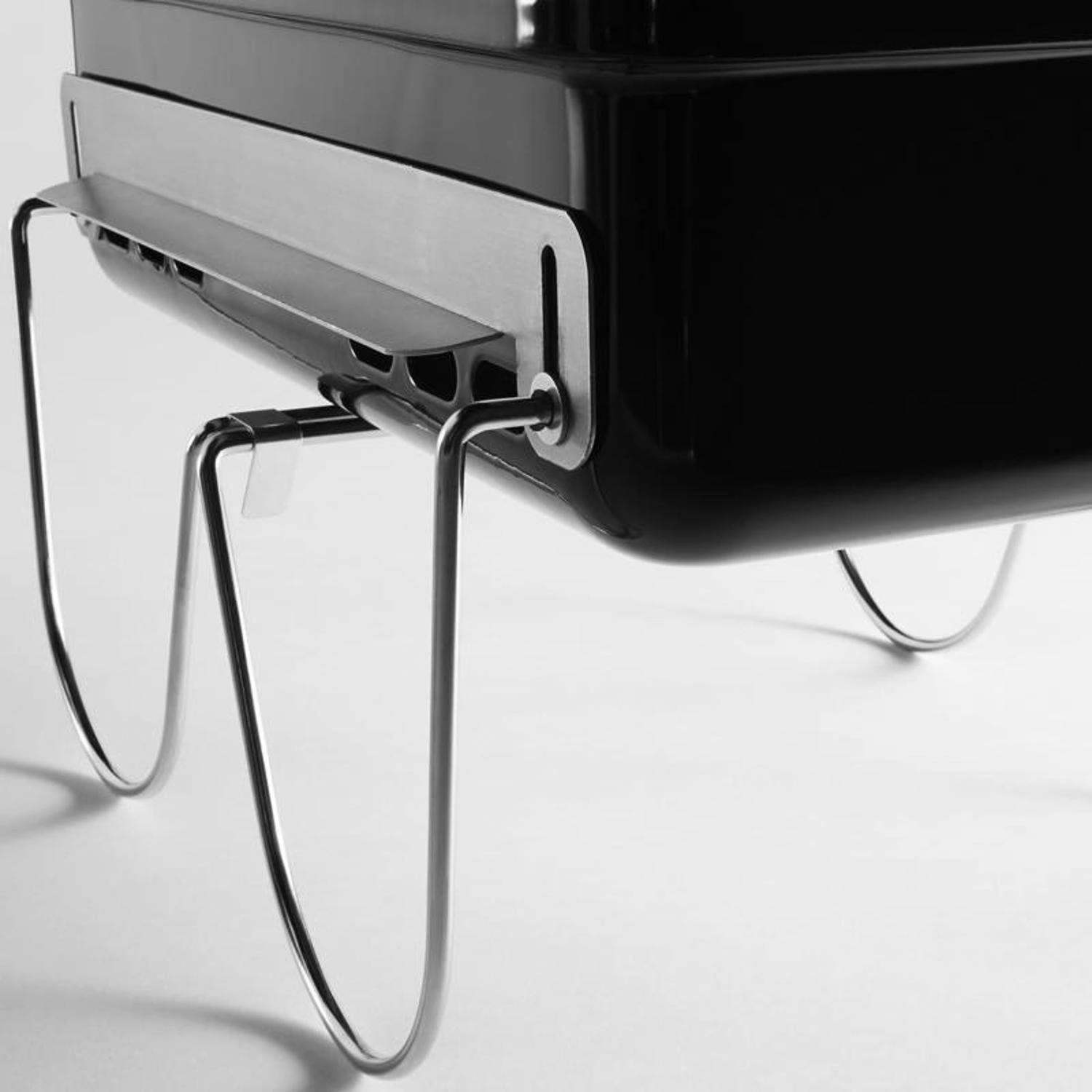 Weber 21 In. Go Anywhere Charcoal Grill Black 5 Weber 21 In. Go Anywhere Charcoal Grill Black - Image 5