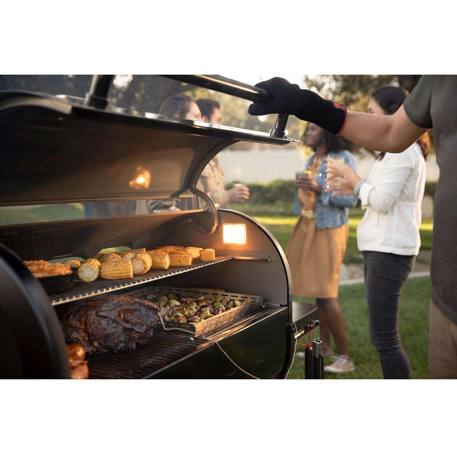 Weber Smokefire EPX6 Wood Pellet WiFi Grill Black 2 Weber Smokefire EPX6 Wood Pellet WiFi Grill Black - Image 2