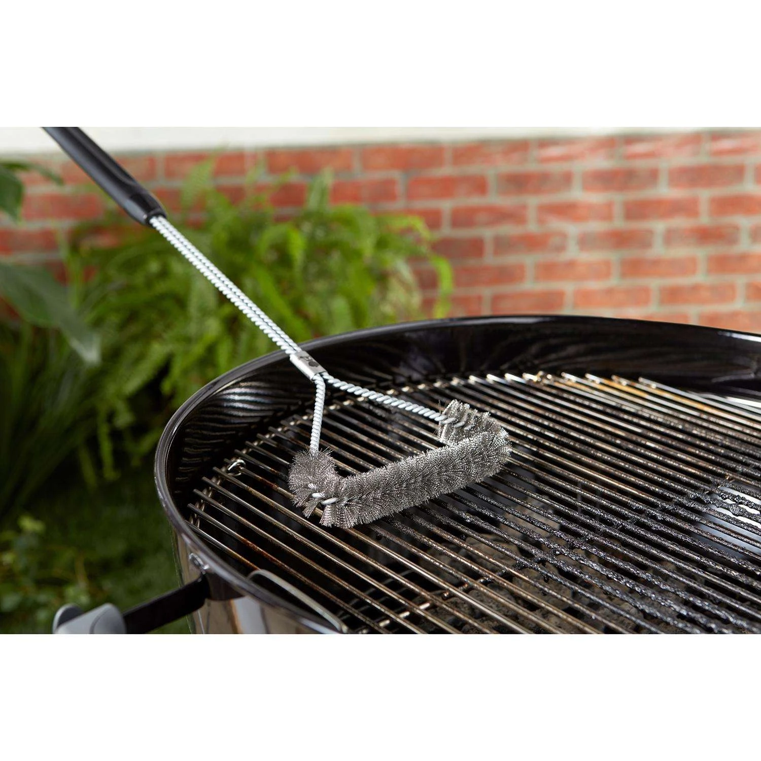 Weber Grill Brush 1.09 In. H X 21 In. L X 7.09 In. W 1 Pk 4 Weber Grill Brush 1.09 In. H X 21 In. L X 7.09 In. W 1 Pk - Image 4