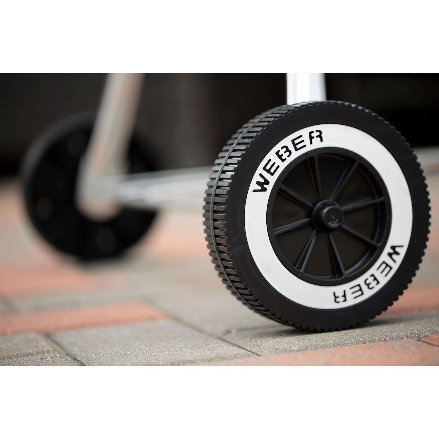 Weber 18 In. Original Kettle Charcoal Grill Black 6 Weber 18 In. Original Kettle Charcoal Grill Black - Image 6